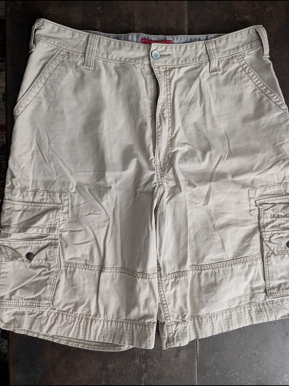 Levi's Men's Cargo Shorts in Light Cream